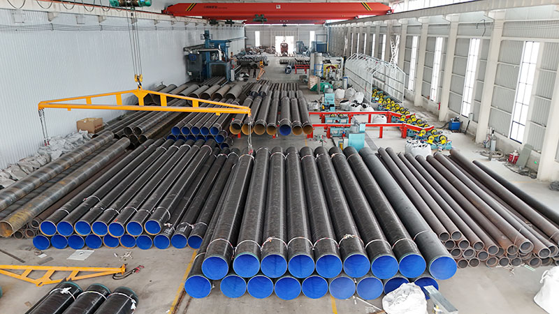防腐钢管车间